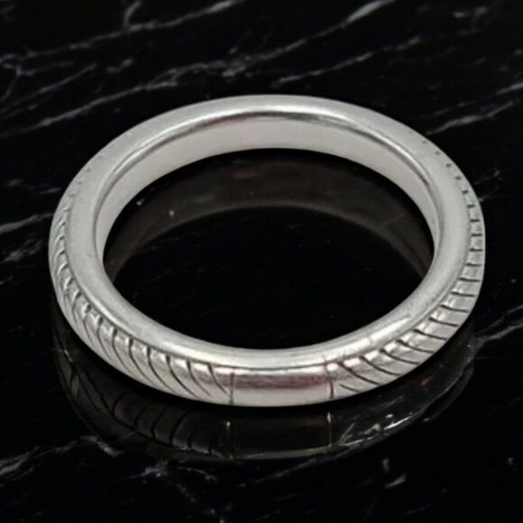 Exquisite JUDITH RIPKA Textured Braided Band Ring - Picture 5 of 10